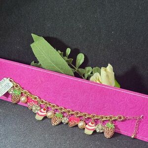 Holiday Lane Valentine’s Gold Tone Sweets Charm Bracelet 7-9 inch approx